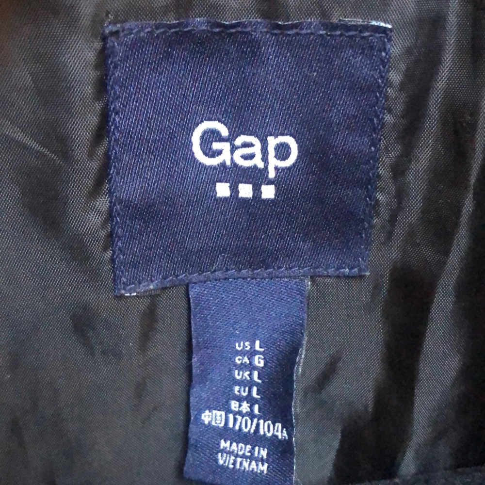 GAP Vest - Picture 2 of 7